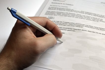 Начинать обжалование следует с заявления