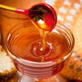 Лечение псориаза медом и другим продуктами пчеловодства
