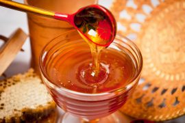 Лечение псориаза медом и другим продуктами пчеловодства