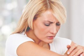Как распознать начальную стадию псориаза на руках? Признаки, симптомы и лечение